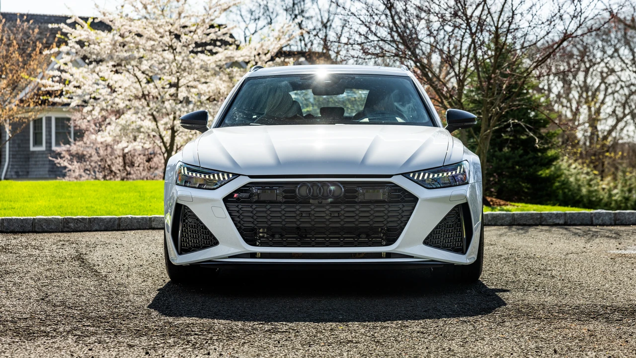 2023 Audi C8 RS6 - Image 3 of 31