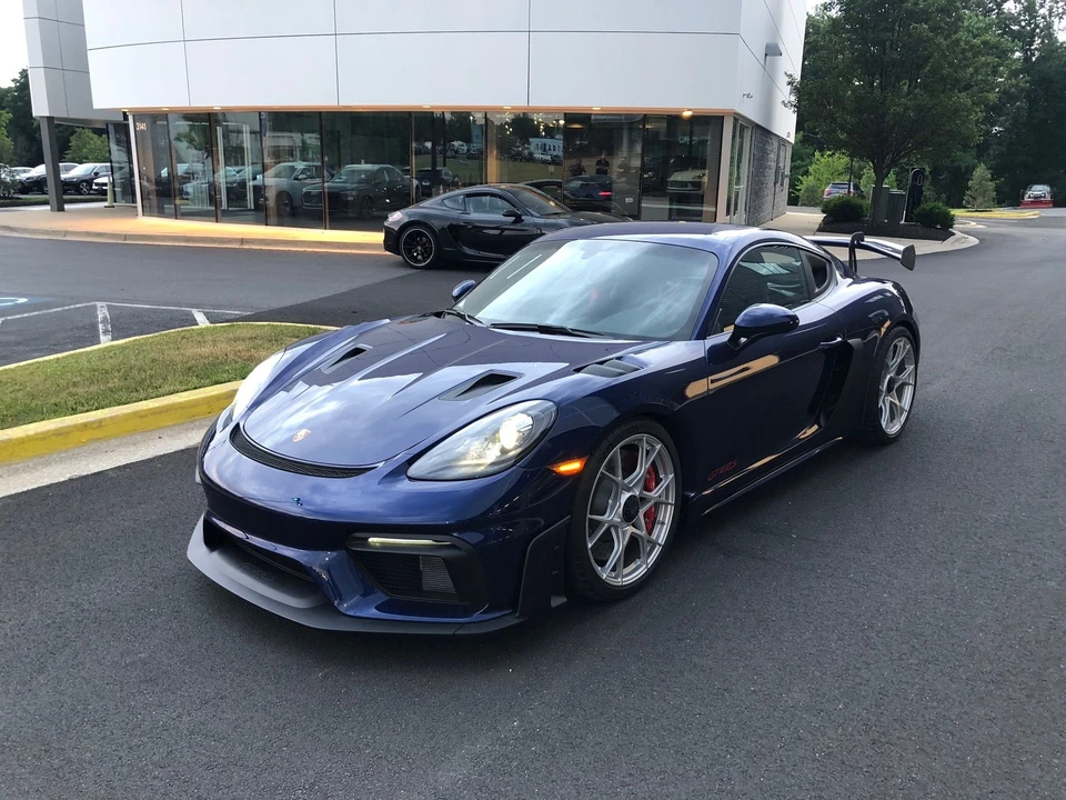 2023 Porsche 718 Cayman GT4 RS - Image 8 of 12