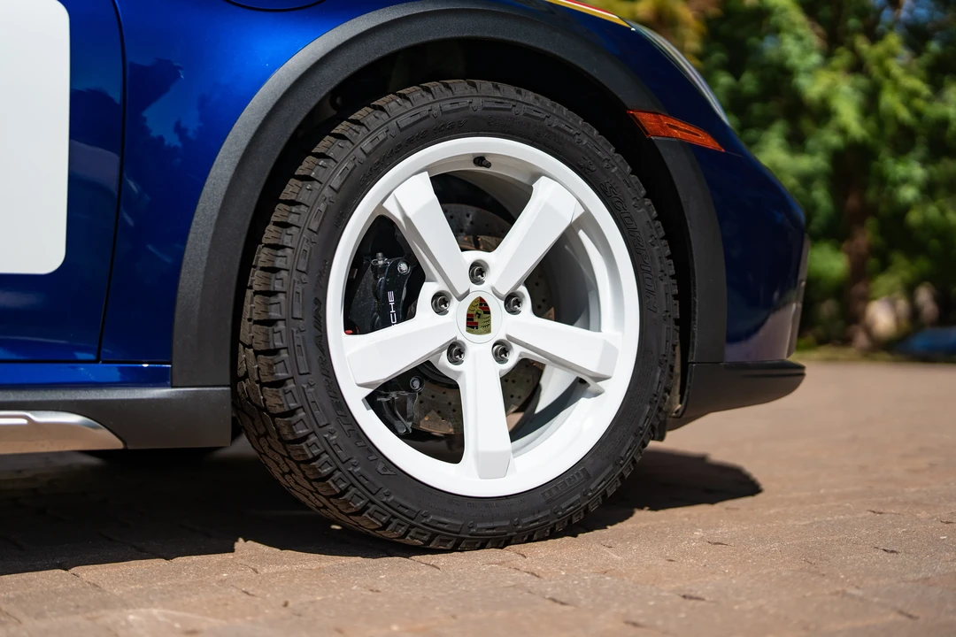 2023 Porsche 992 Dakar - Image 28 of 31