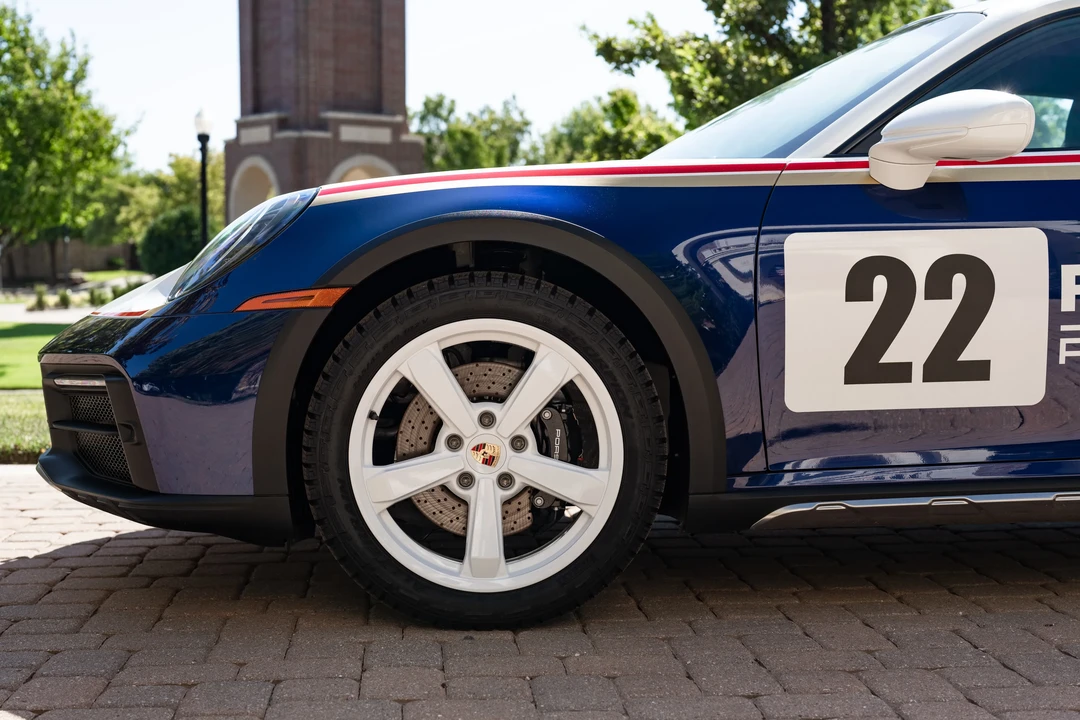 2023 Porsche 992 Dakar - Image 24 of 31