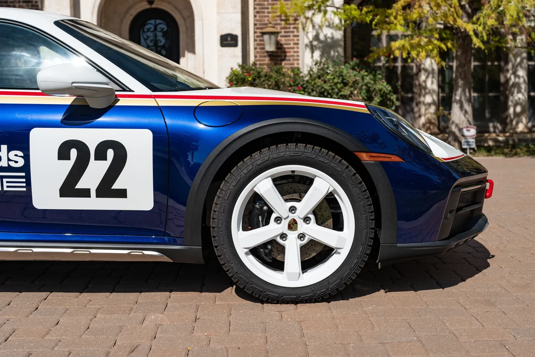 2023 Porsche 992 Dakar - Image 15 of 31