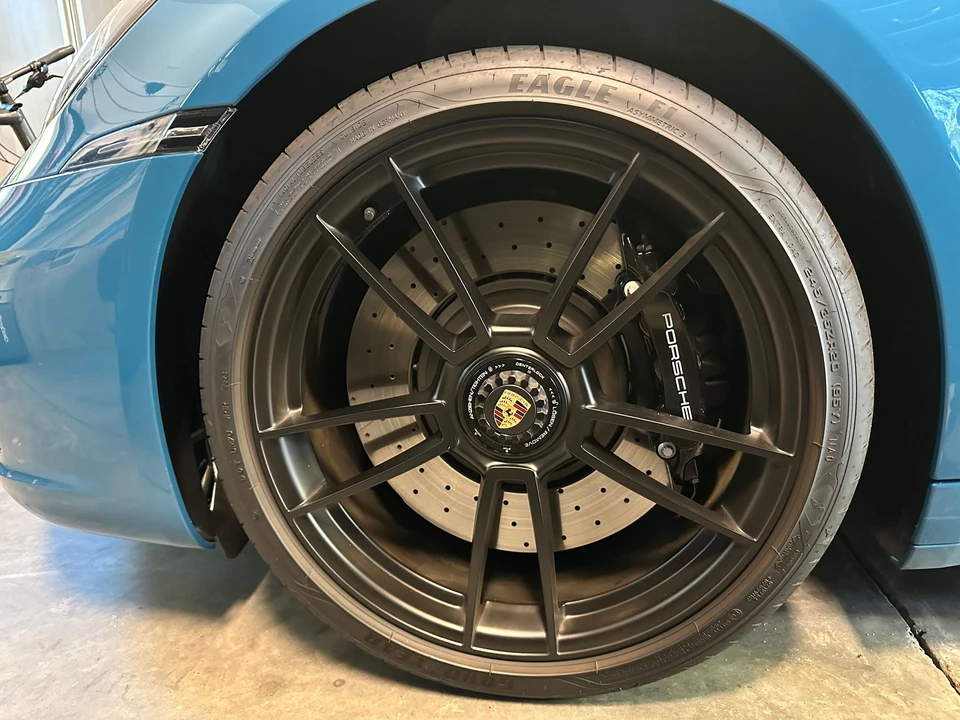 2023 Porsche 992 Targa 4 GTS - Image 5 of 10