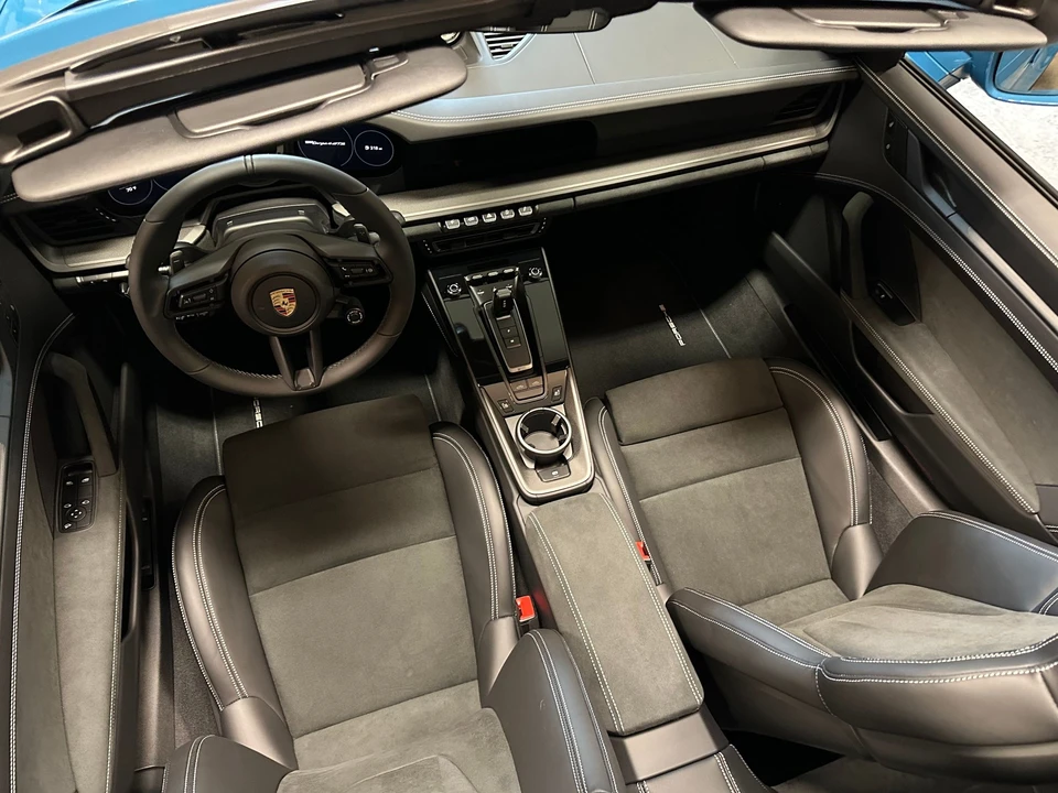 2023 Porsche 992 Targa 4 GTS - Image 7 of 10