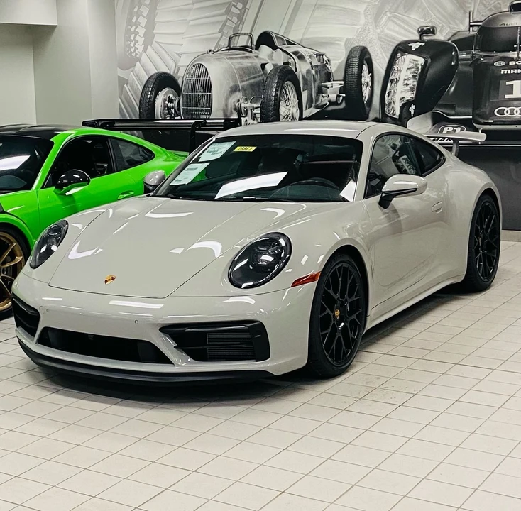 2023 Porsche 992 Carrera - Image 9 of 10