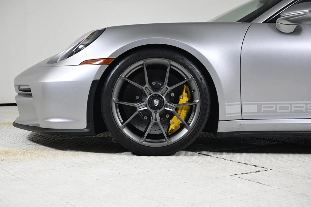 2023 Porsche 992 GT3 Touring - Image 18 of 31