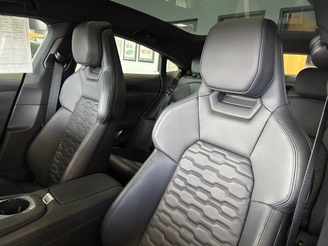 2023 Audi e-tron GT - Image 5 of 12