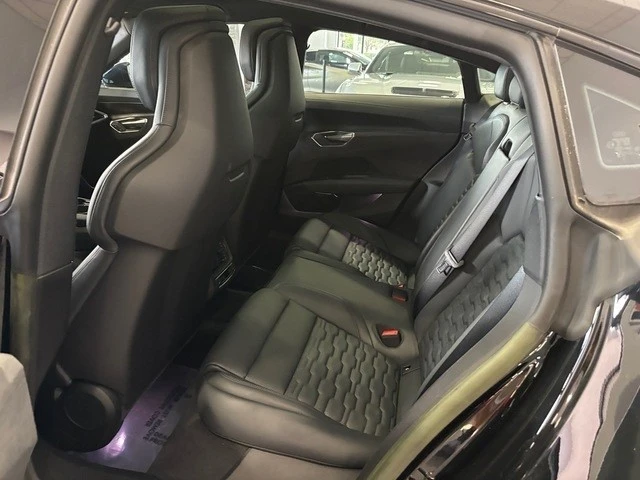 2023 Audi e-tron GT - Image 7 of 12