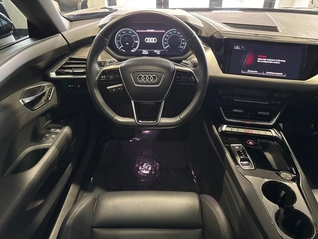 2023 Audi e-tron GT - Image 8 of 12
