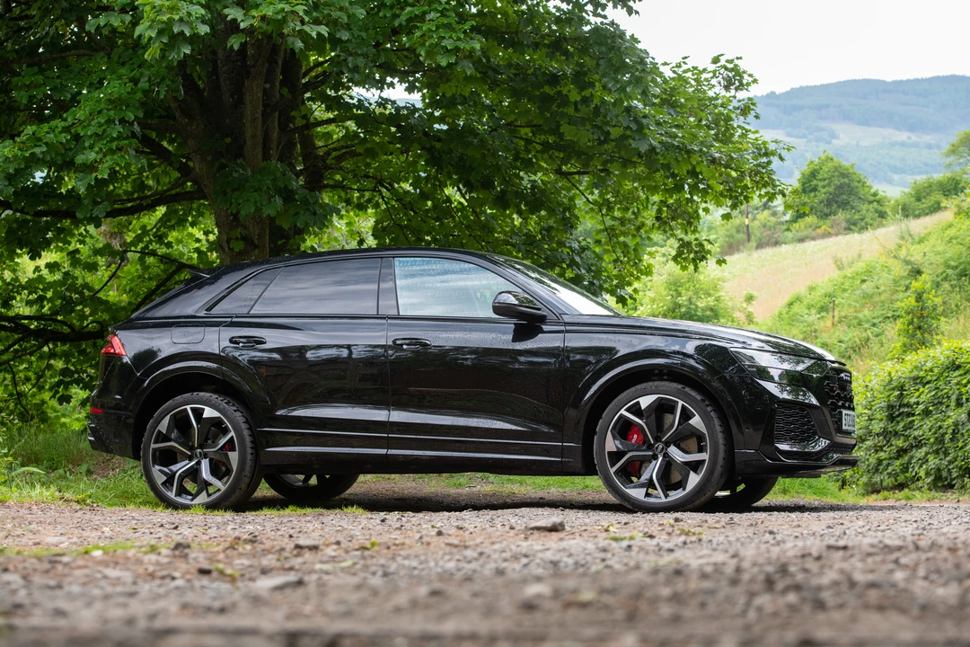 2023 Audi RS Q8 - Image 5 of 31