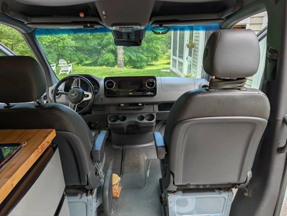 2023 Mercedes-Benz VS30 Sprinter - Image 8 of 12