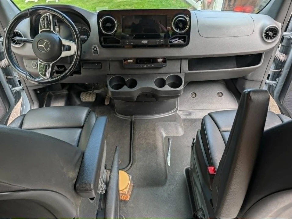 2023 Mercedes-Benz VS30 Sprinter - Image 7 of 12