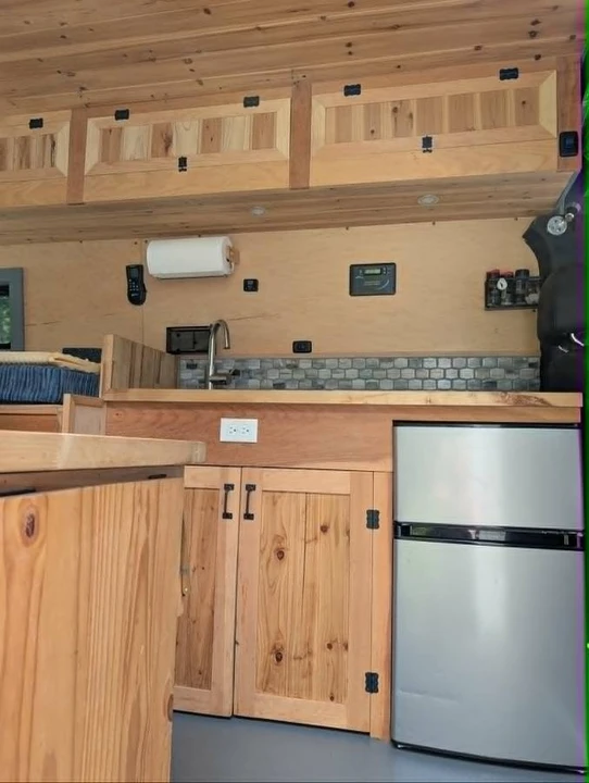 2023 Mercedes-Benz VS30 Sprinter - Image 3 of 12