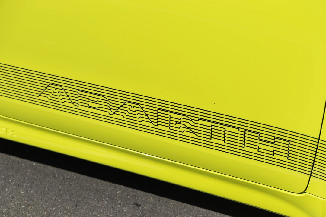 2023 Fiat 500e - Image 23 of 31