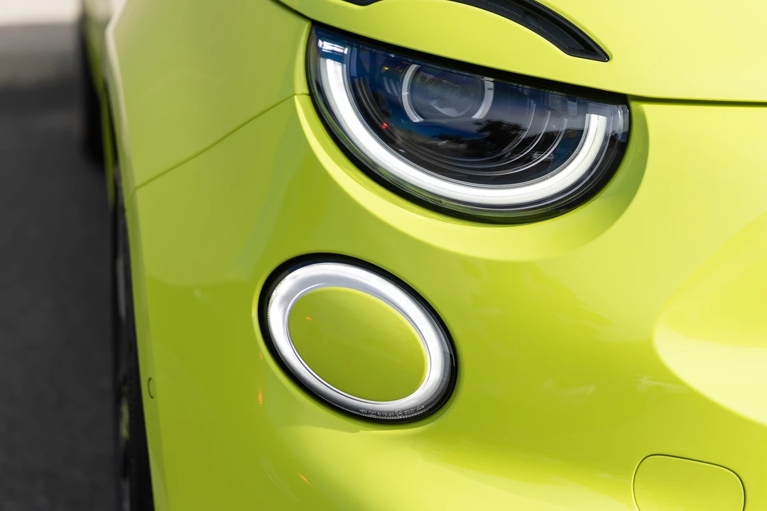 2023 Fiat 500e - Image 29 of 31
