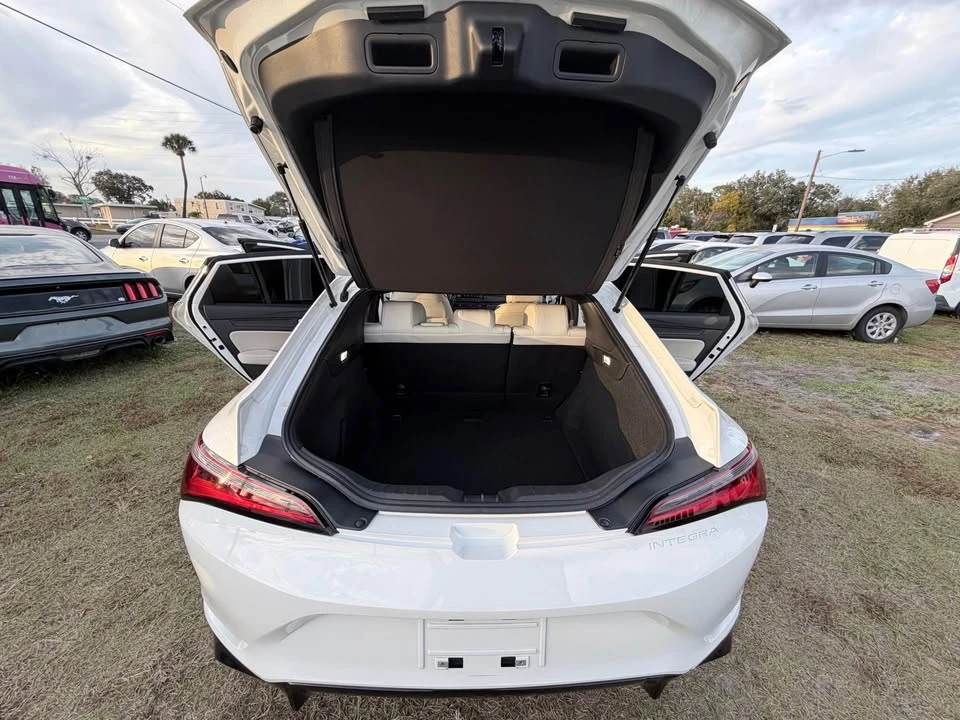 2023 Acura Integra 5th Gen - Image 9 of 13