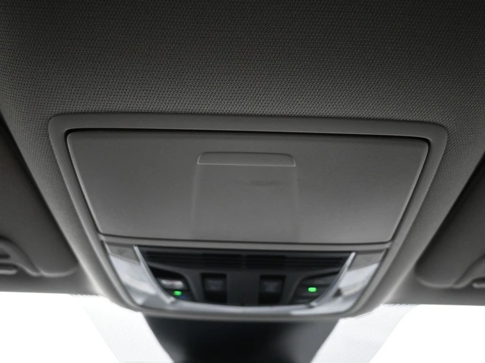 2023 Acura MDX 4th Gen - Image 17 of 21
