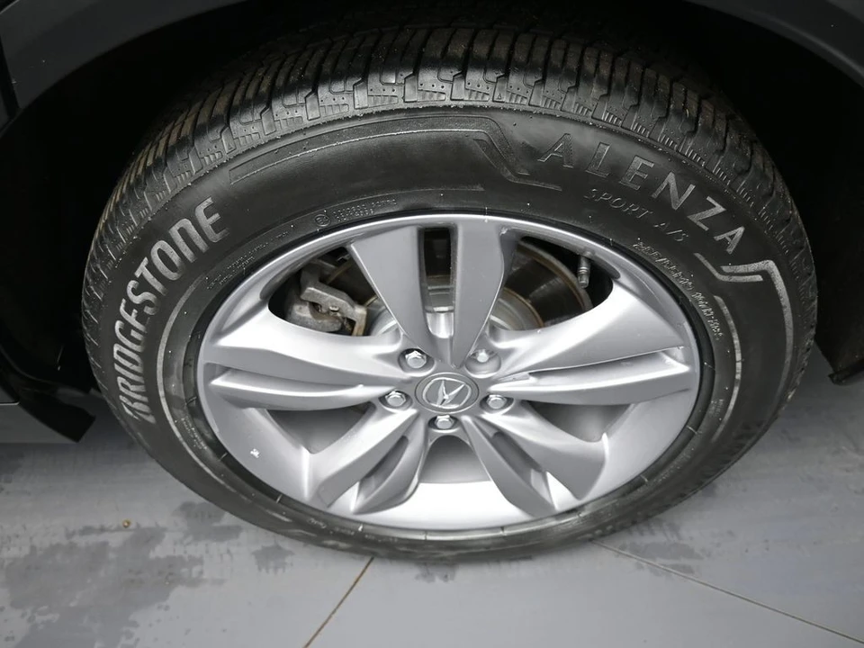 2023 Acura MDX 4th Gen - Image 15 of 21