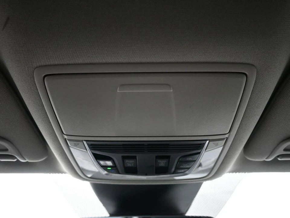 2023 Acura MDX 4th Gen - Image 17 of 21