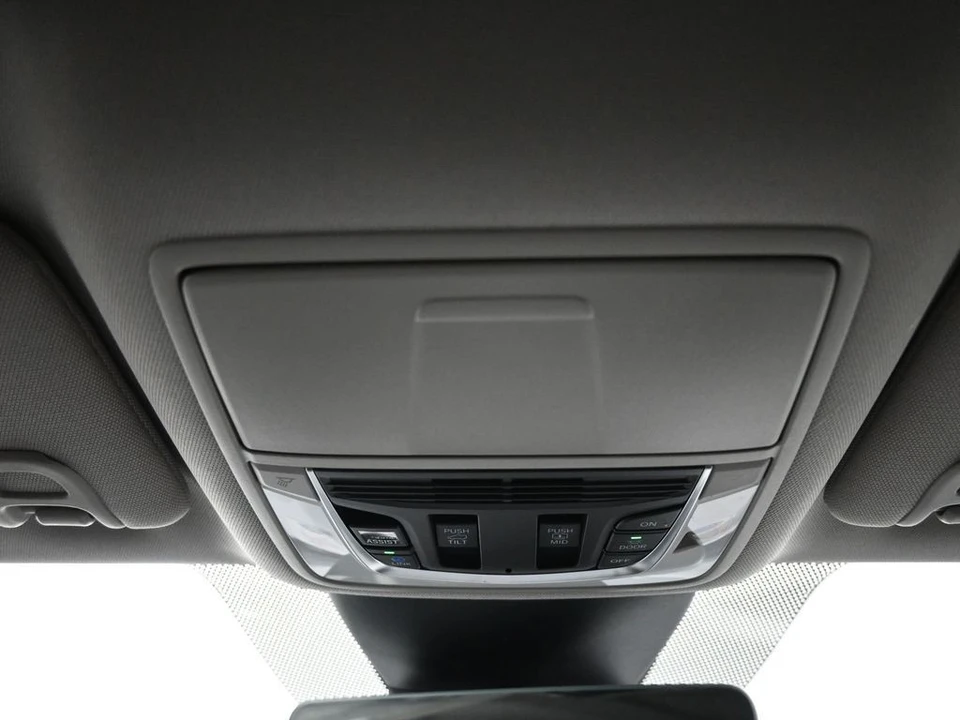 2023 Acura MDX 4th Gen - Image 17 of 21