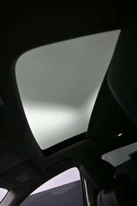 2023 Acura MDX 4th Gen - Image 18 of 21