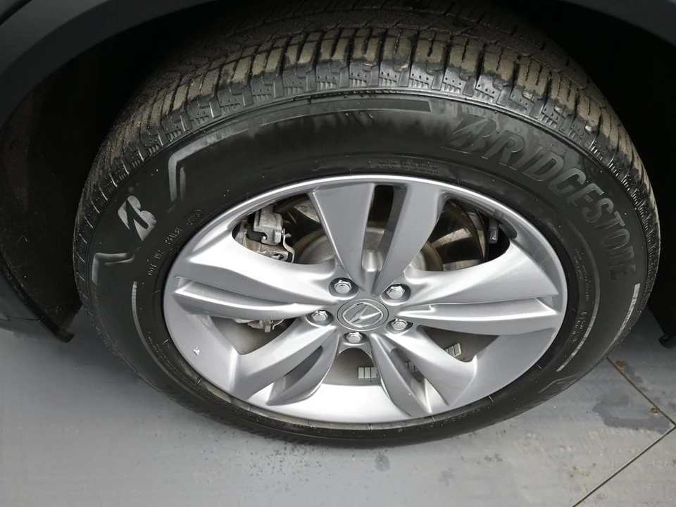2023 Acura MDX 4th Gen - Image 14 of 21