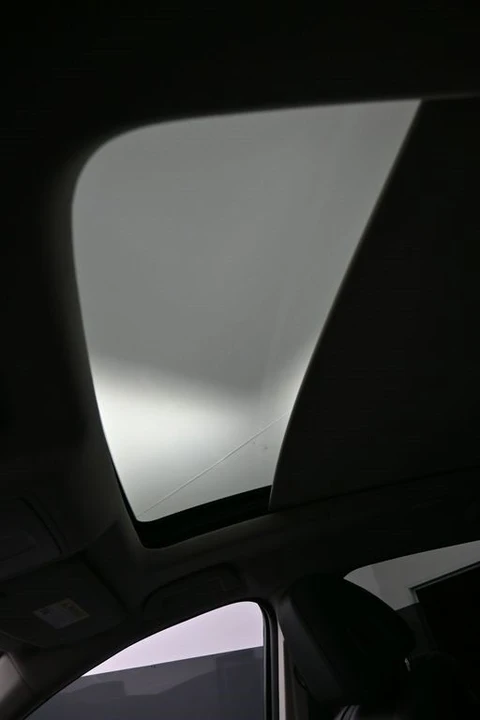 2023 Acura MDX 4th Gen - Image 18 of 21