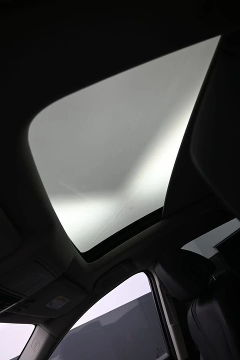 2023 Acura MDX 4th Gen - Image 18 of 21