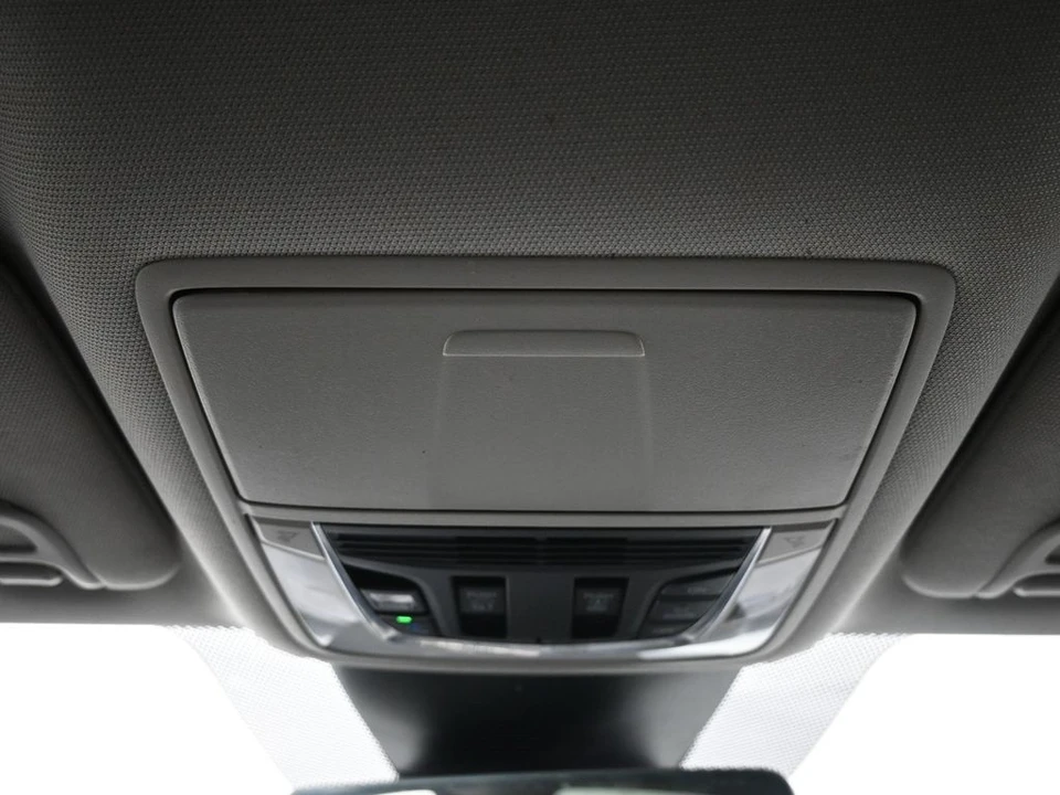 2023 Acura MDX 4th Gen - Image 17 of 21