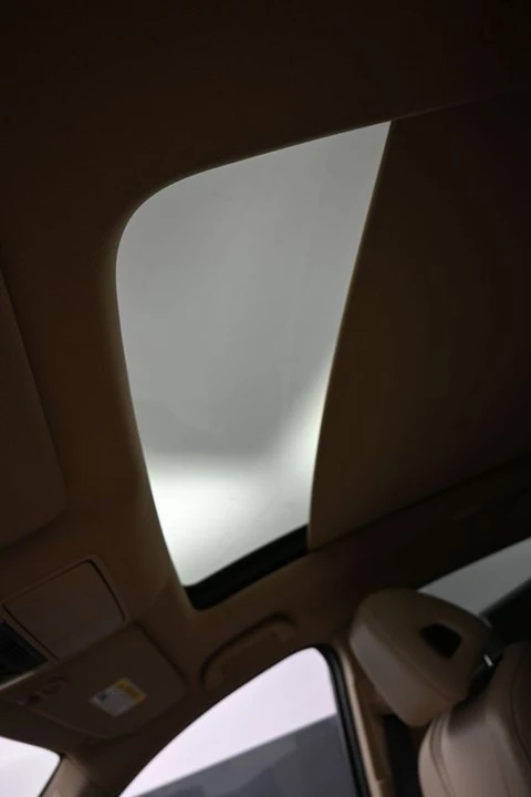 2023 Acura MDX 4th Gen - Image 18 of 21
