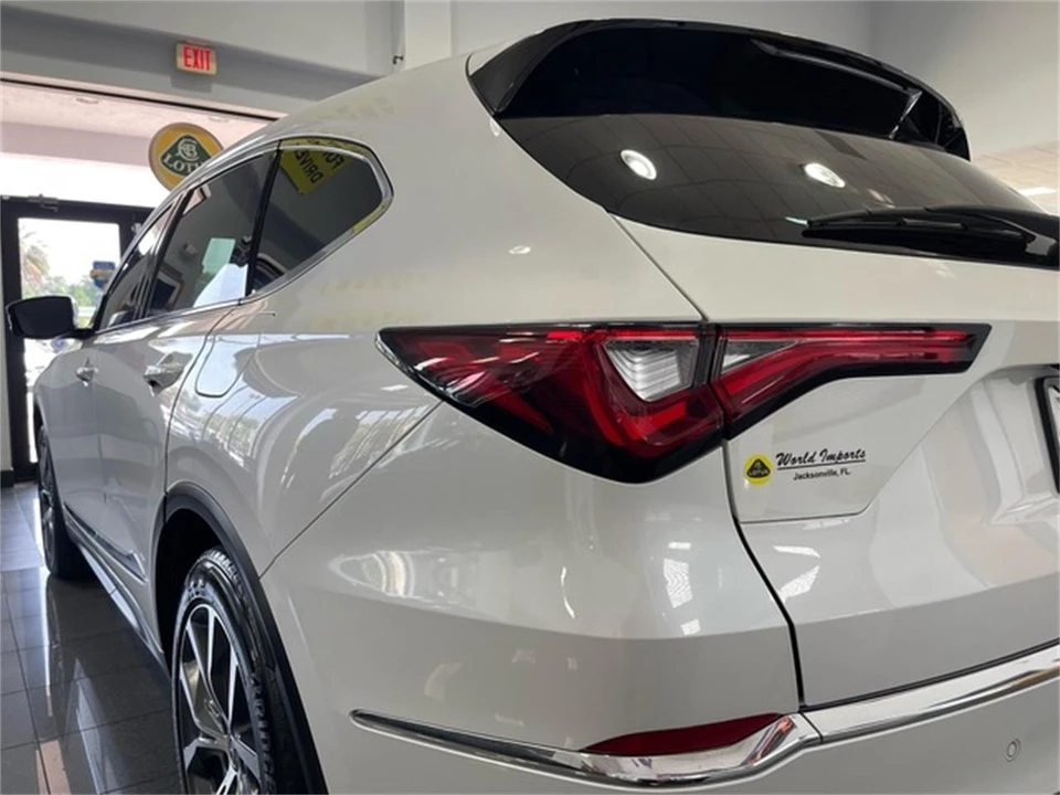 2023 Acura MDX 4th Gen - Image 15 of 31