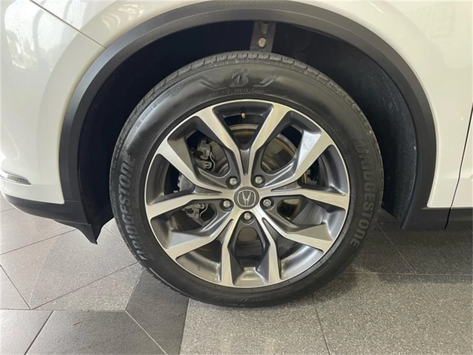 2023 Acura MDX 4th Gen - Image 21 of 31