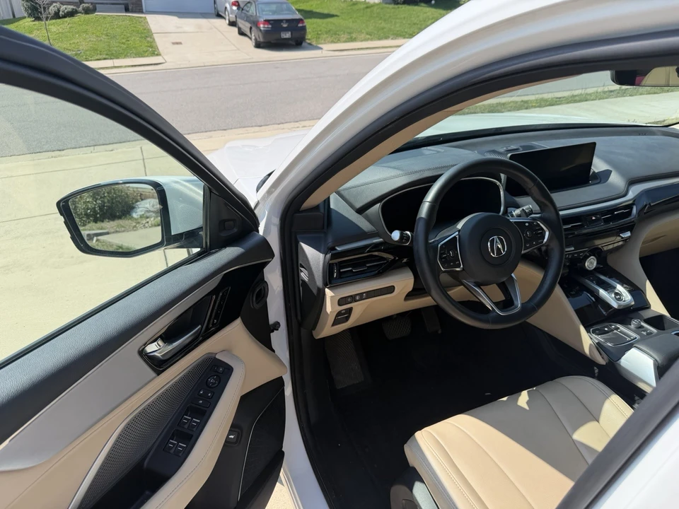 2023 Acura MDX 4th Gen - Image 10 of 15