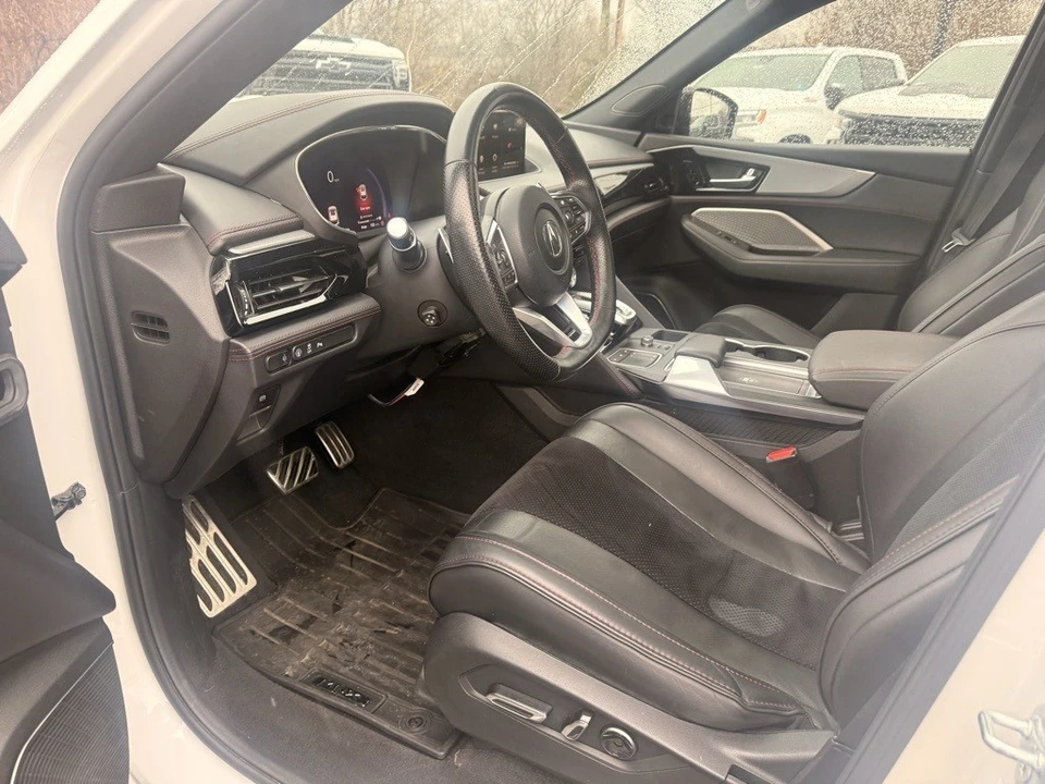 2023 Acura MDX 4th Gen - Image 17 of 21