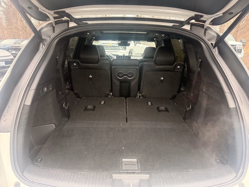2023 Acura MDX 4th Gen - Image 8 of 21