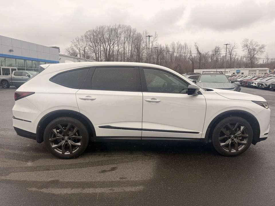 2023 Acura MDX 4th Gen - Image 10 of 21