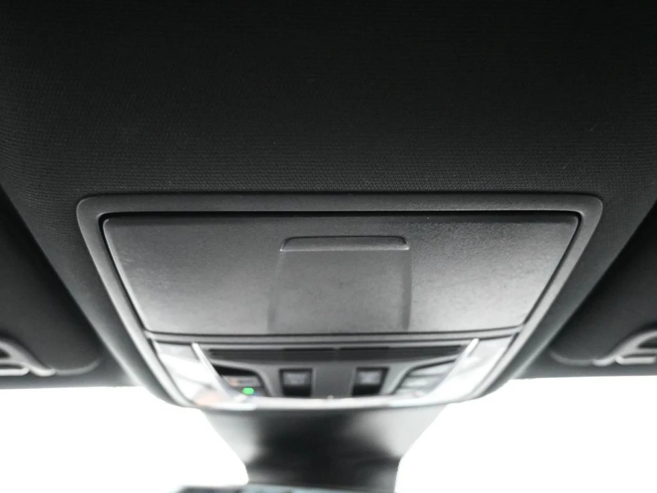 2023 Acura MDX 4th Gen - Image 17 of 21