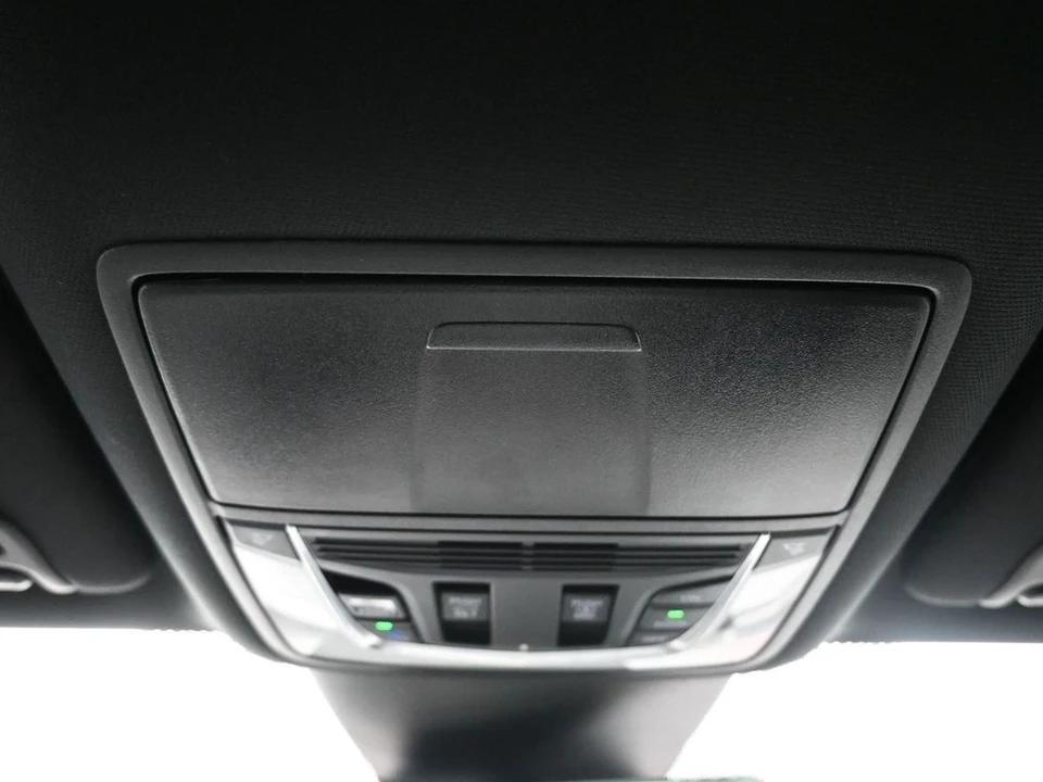2023 Acura MDX 4th Gen - Image 17 of 21