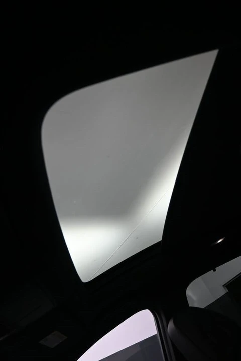 2023 Acura MDX 4th Gen - Image 18 of 21