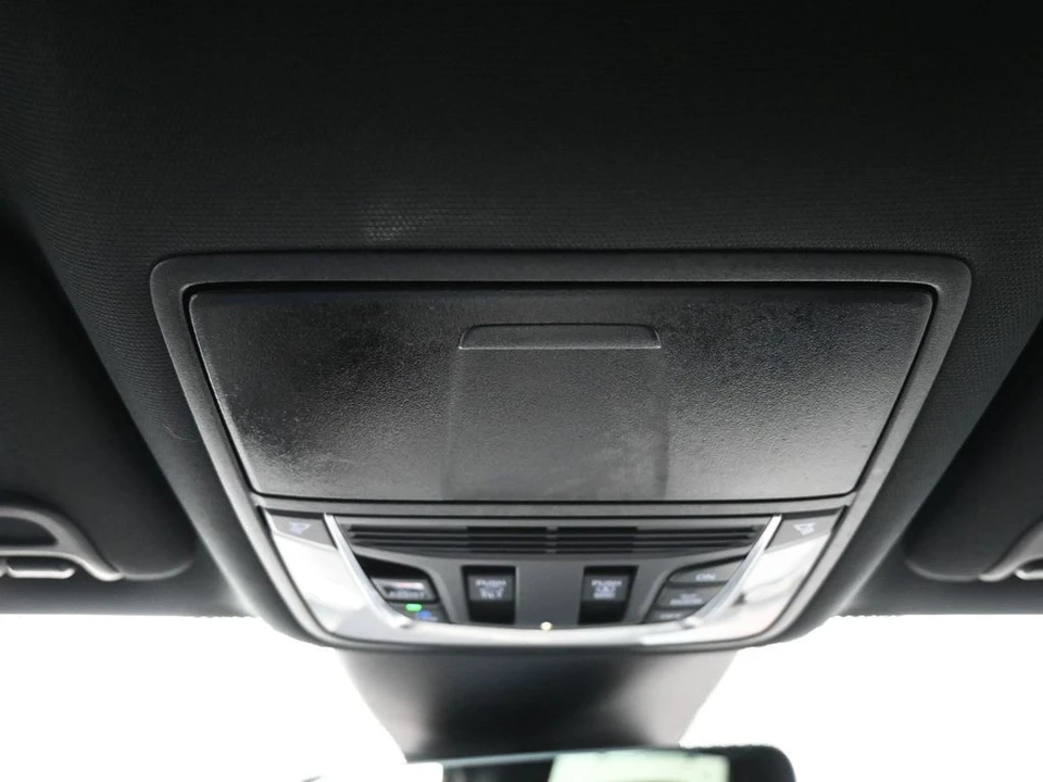 2023 Acura MDX 4th Gen - Image 17 of 21