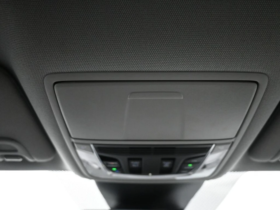 2023 Acura MDX 4th Gen - Image 17 of 21