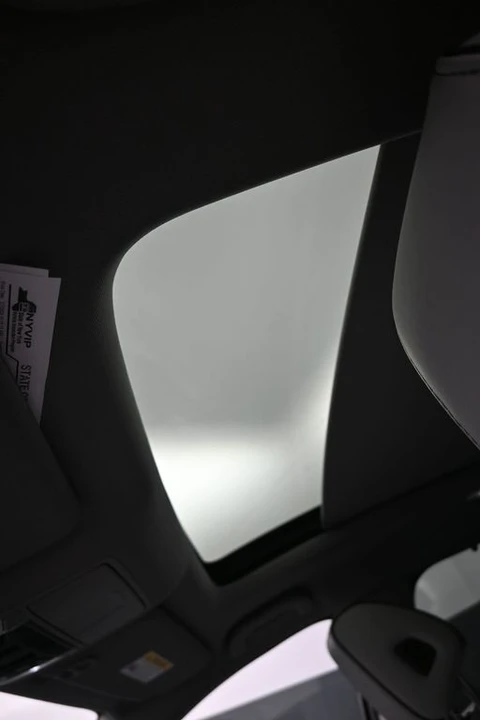 2023 Acura MDX 4th Gen - Image 18 of 21