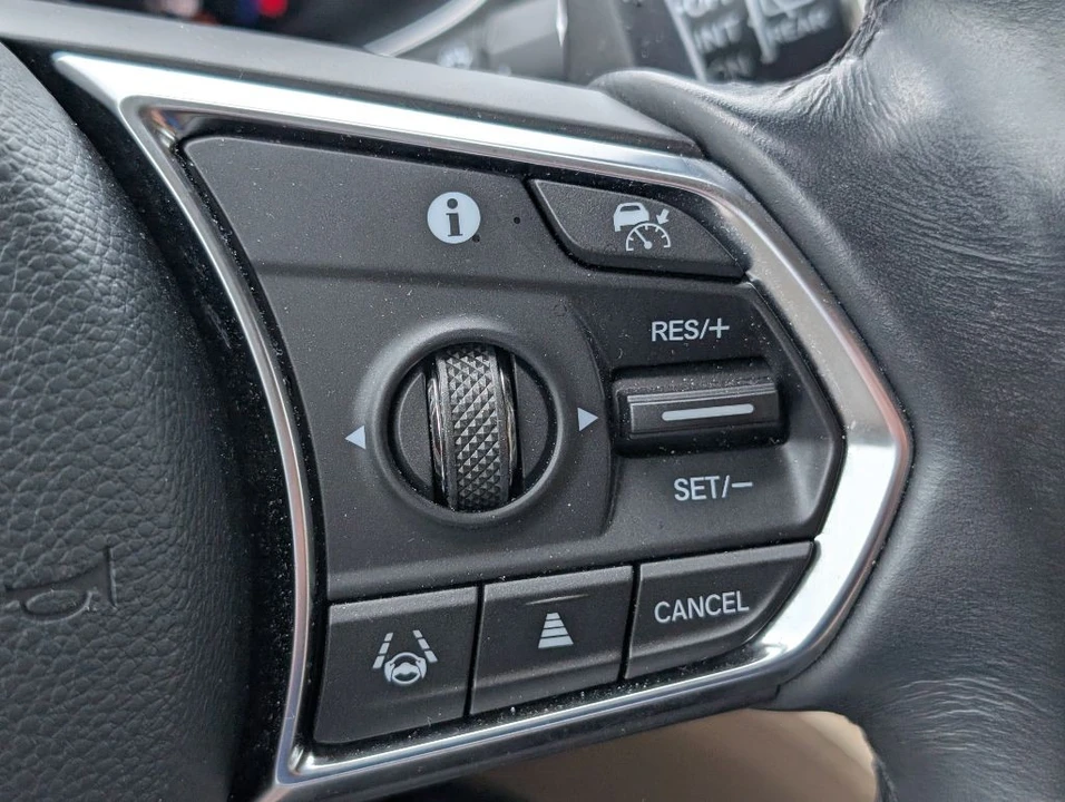 2023 Acura MDX 4th Gen - Image 15 of 21
