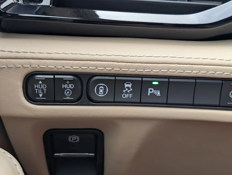 2023 Acura MDX 4th Gen - Image 13 of 21