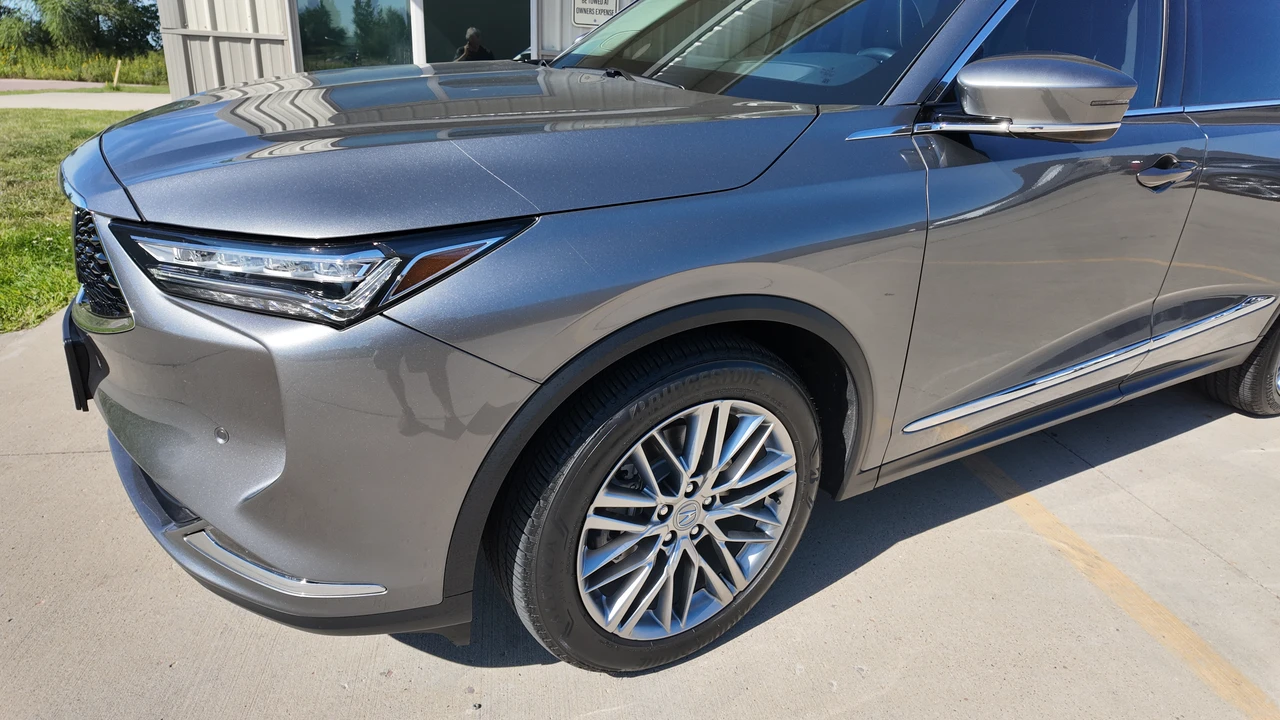 2023 Acura MDX 4th Gen - Image 16 of 31