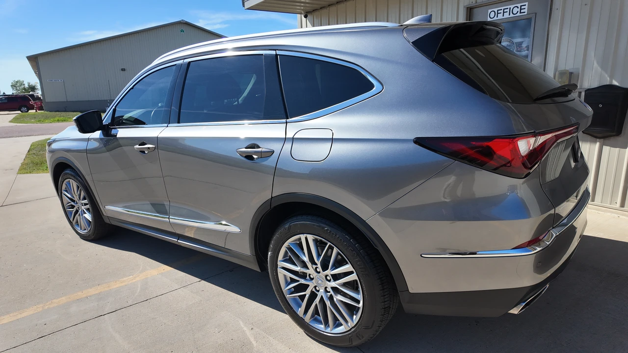 2023 Acura MDX 4th Gen - Image 11 of 31