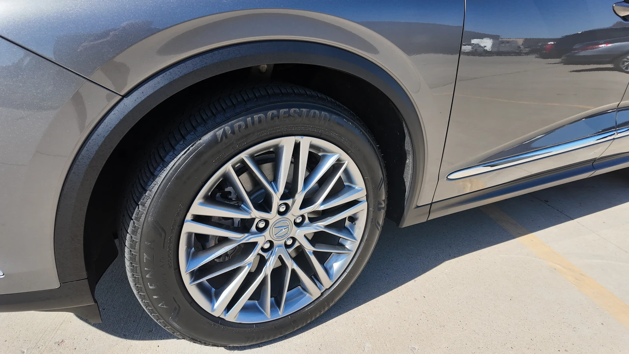 2023 Acura MDX 4th Gen - Image 17 of 31