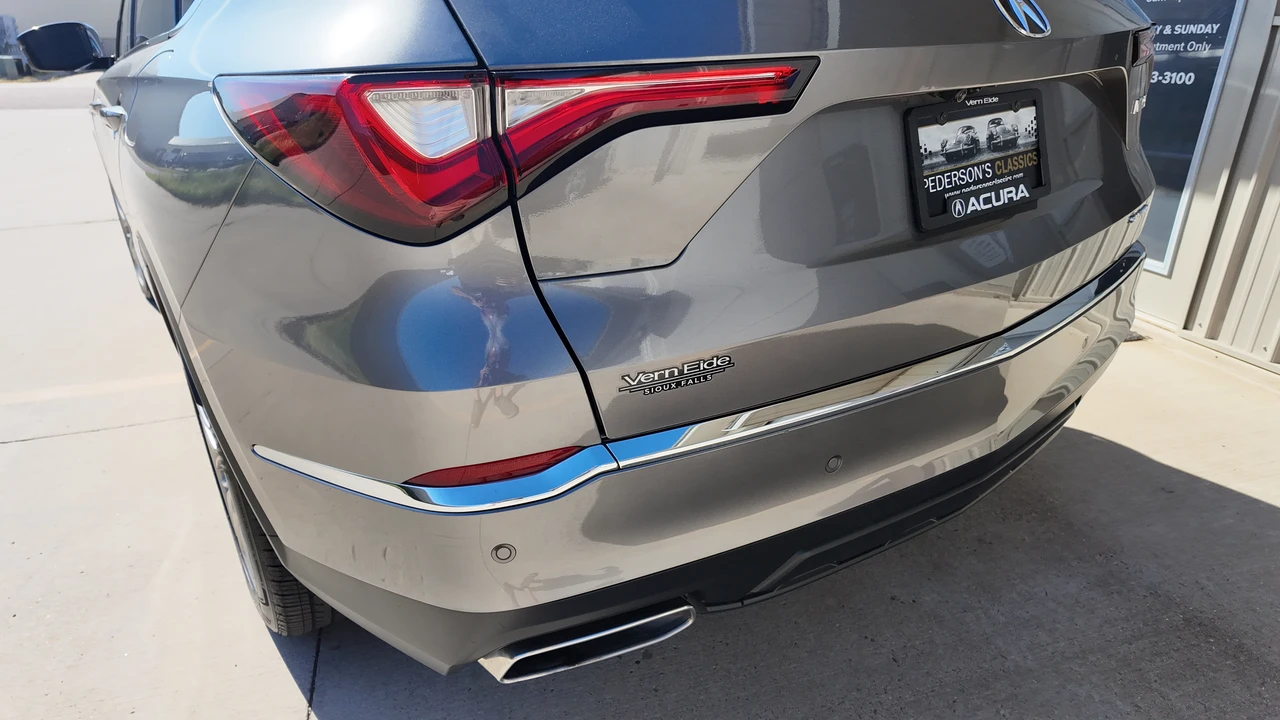 2023 Acura MDX 4th Gen - Image 23 of 31