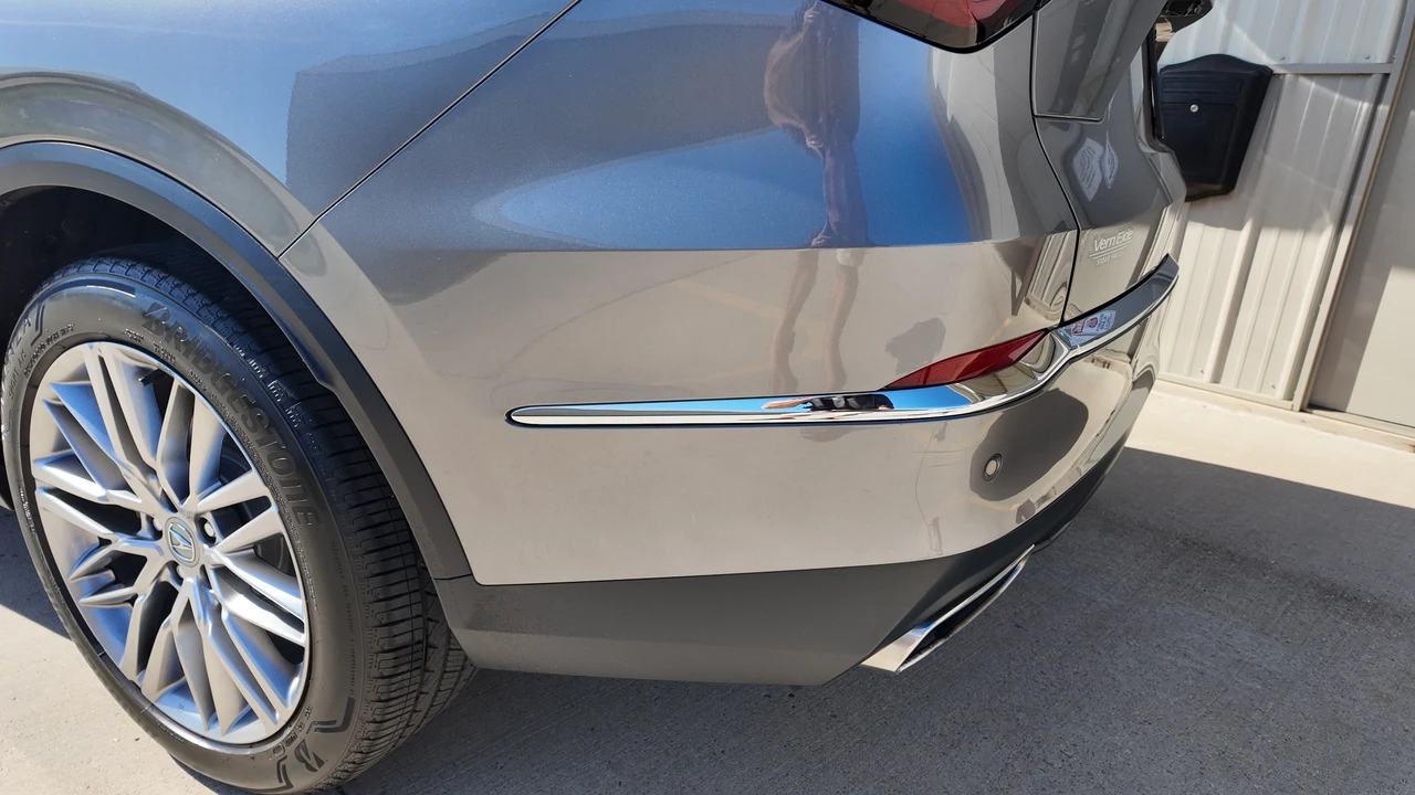 2023 Acura MDX 4th Gen - Image 21 of 31