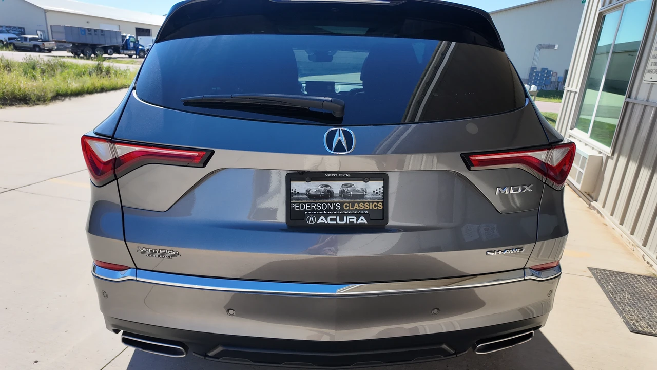 2023 Acura MDX 4th Gen - Image 12 of 31