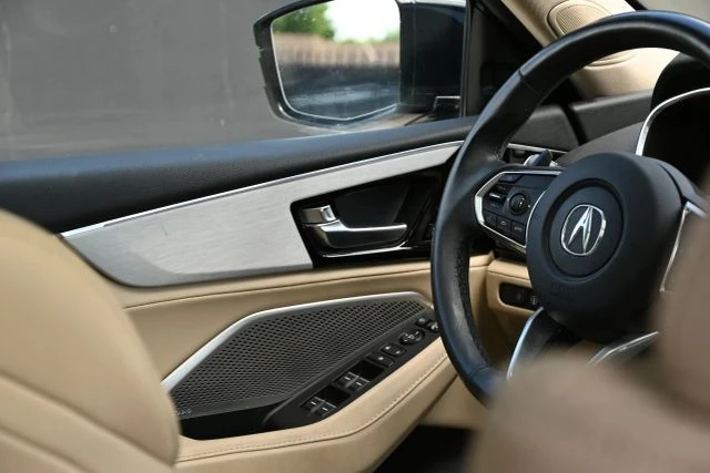 2023 Acura MDX 4th Gen - Image 12 of 21